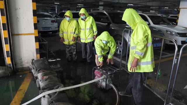 防汛常規(guī)物資|消防滅火裝備|消防救援裝備|水域救援救生|應(yīng)急照明設(shè)備|防汛與應(yīng)急包|水泵發(fā)電機(jī)類(lèi)|救生救援儀器