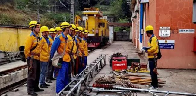 六盤水維管段2023年防洪搶險(xiǎn)應(yīng)急演練全面展開(kāi)